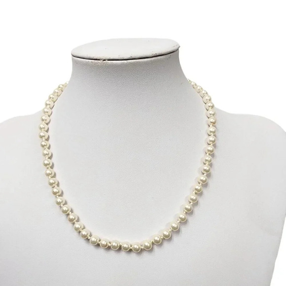 Jewelry - 1950s Faux Pearl Beaded Necklace Gold Tone Fish Hook Closure - VTG - 16 inch